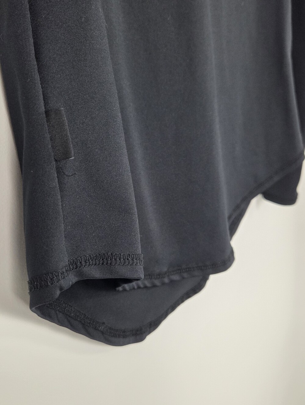 Harley-Davidson Women's Performance Coolcore Long Sleeve Thumb-Hole Black Top M - Picture 4 of 9